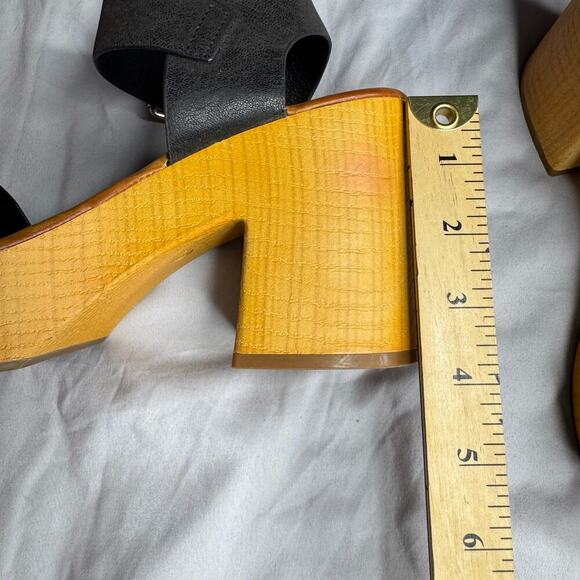 MIA Size 8.5 Black Strap Platform Sandals W/ Wood Block Heel & Adjustable Strap - Picture 4 of 9